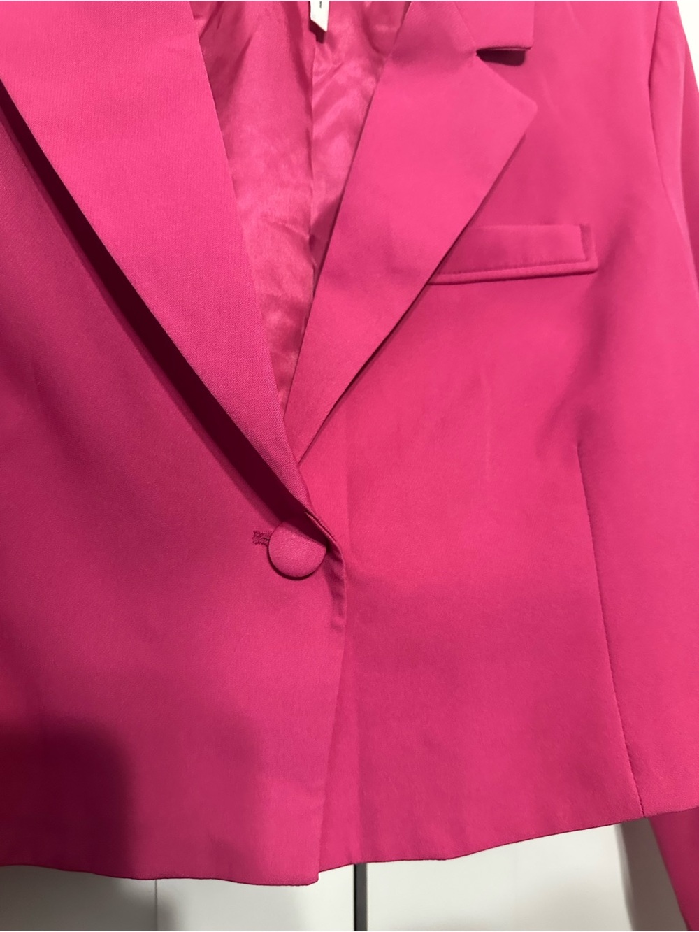 Avec Les Filles Cropped Hot Pink Blazer - Picture 4 of 4